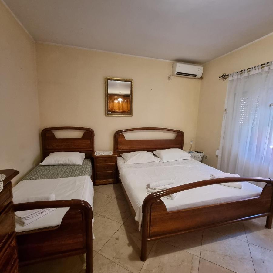 Apartment On The Shore Of The Bay Of Kotor With Free Wi-Fi Ngoại thất bức ảnh
